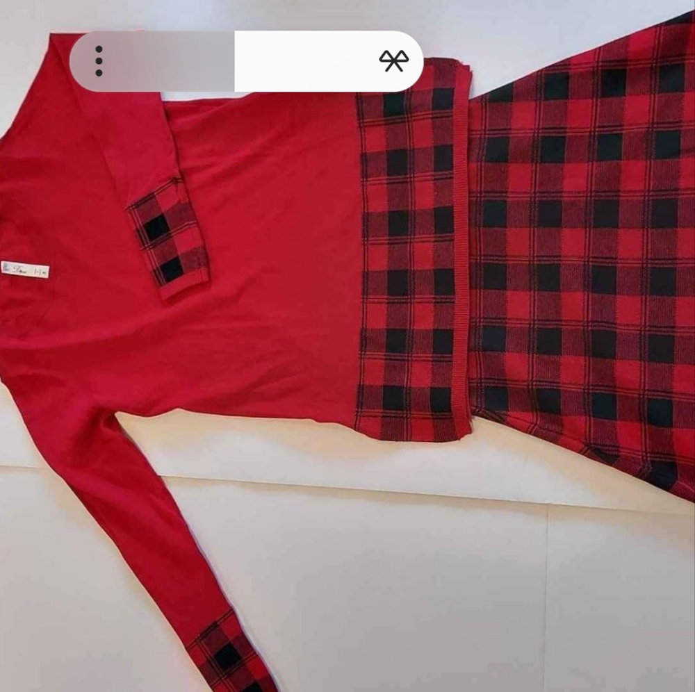 Cute Small junior's sweater/skirt set